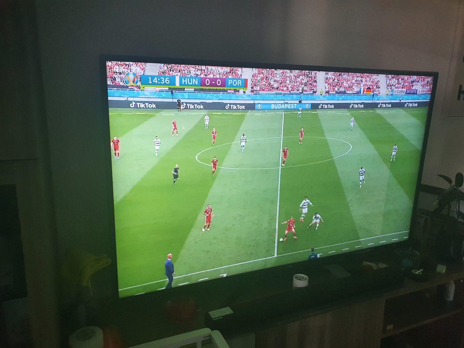 Tevreden klant met een tv abonnement
